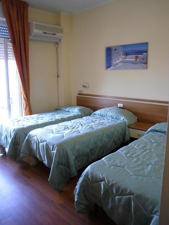 Hotel Mirage Marina di Pietrasanta Rum bild