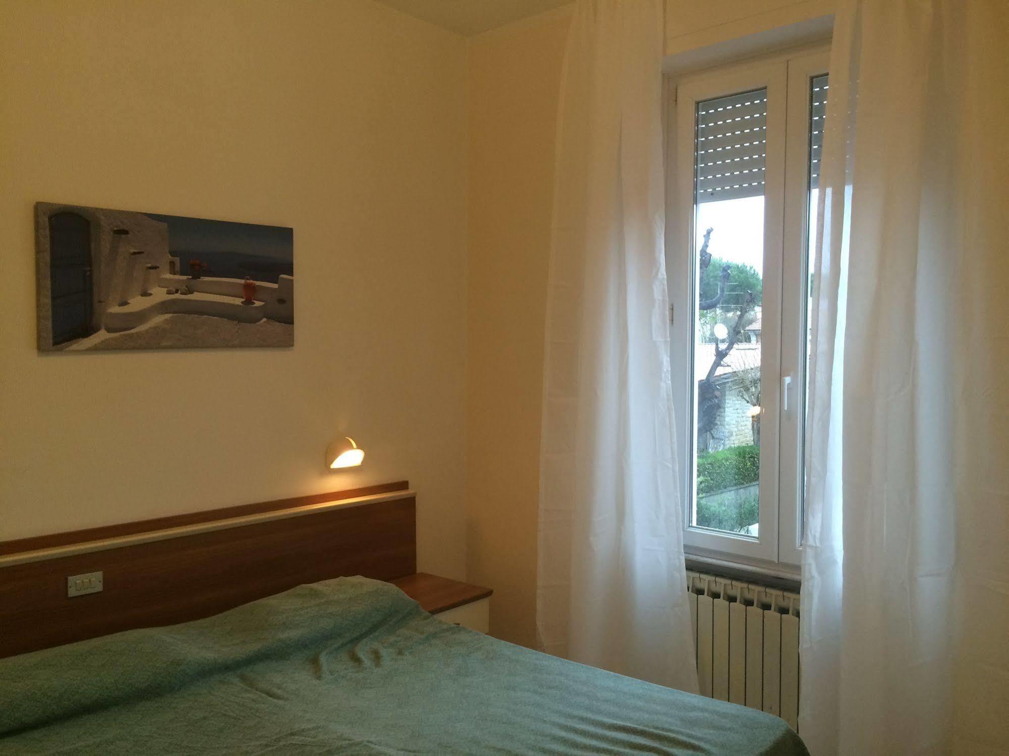 Hotel Mirage Marina di Pietrasanta Exteriör bild