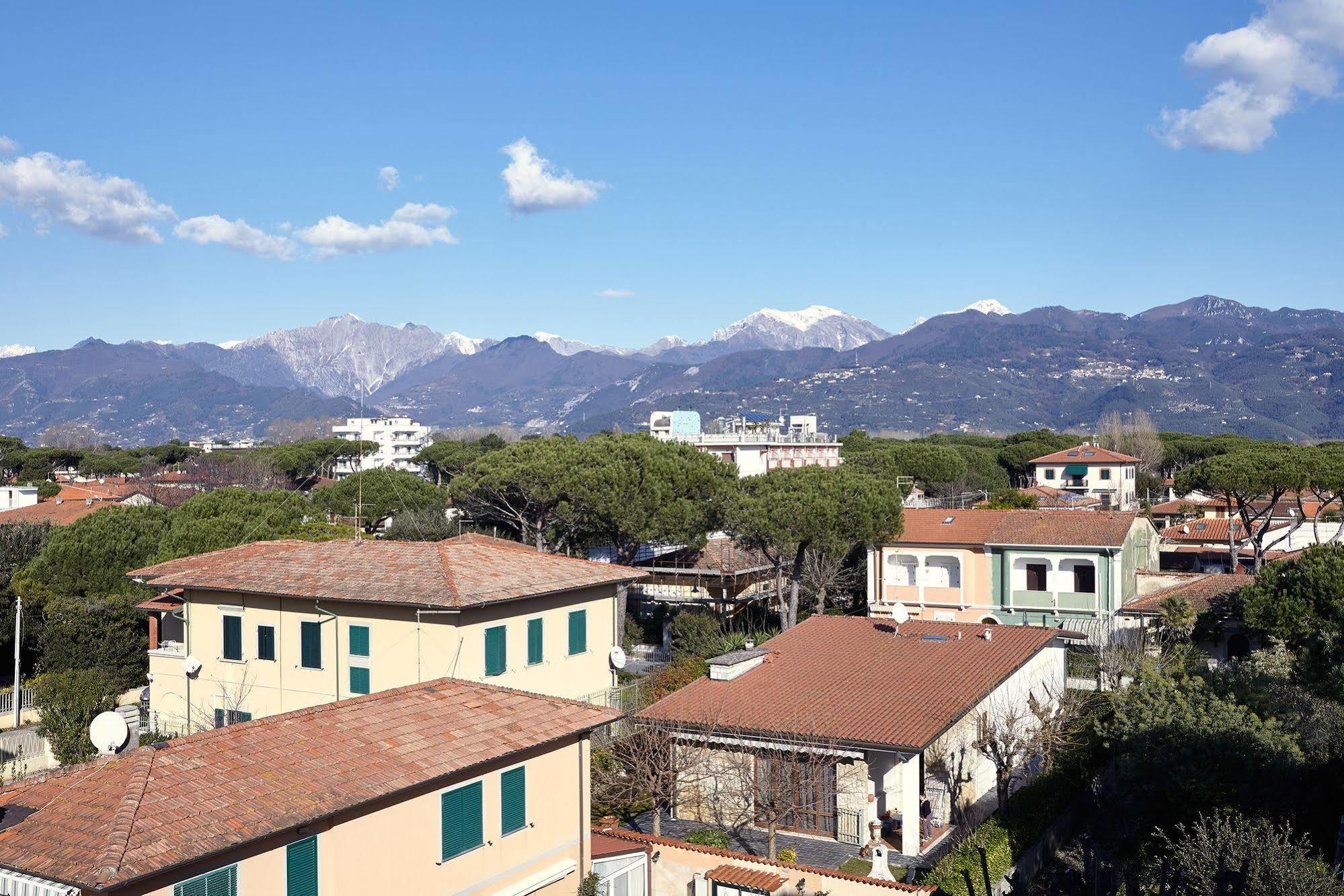 Hotel Mirage Marina di Pietrasanta Exteriör bild
